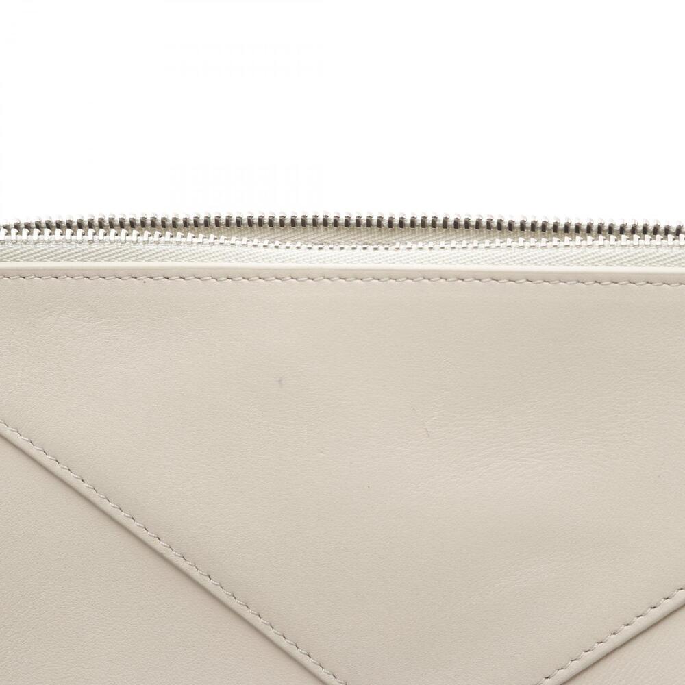 LOEWE Puzzlefold Pouch Clutch Bag Leather White - Picture 6 of 9